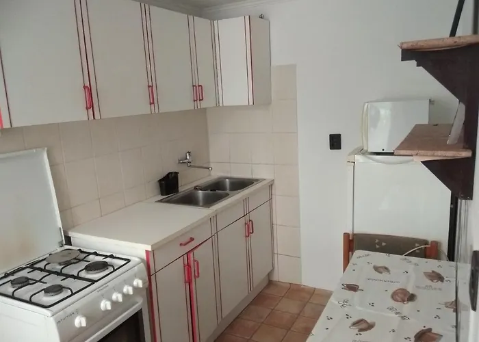 Amira * בלטונללה